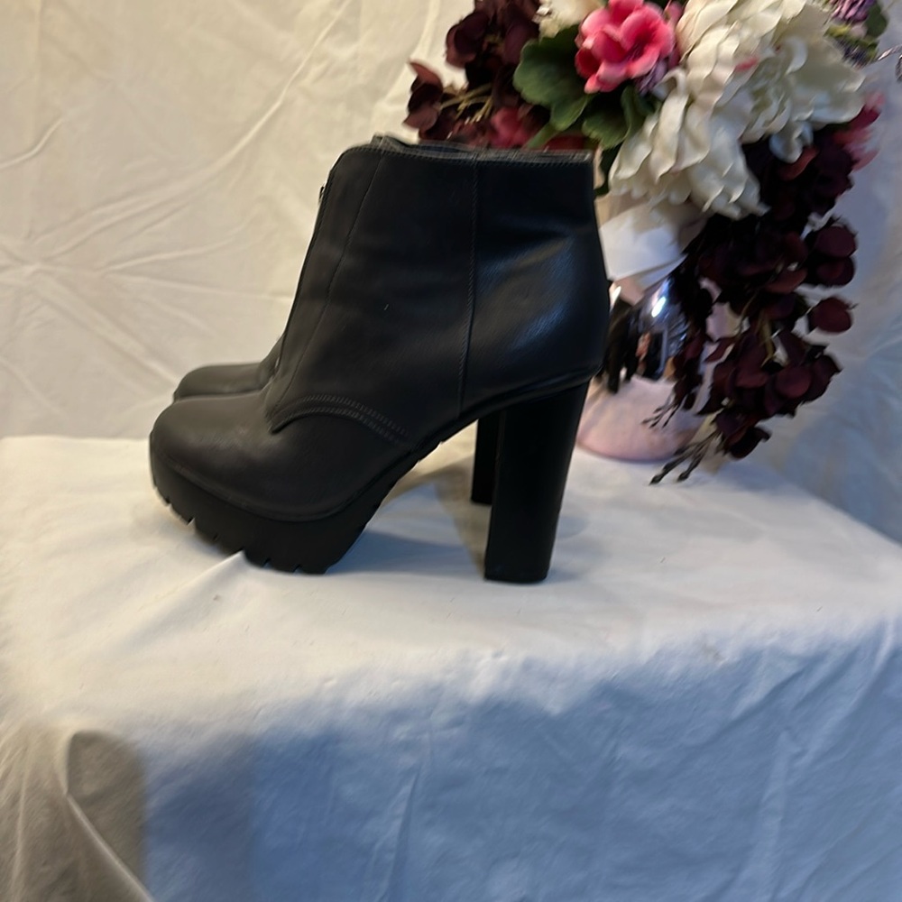 Ankle boots